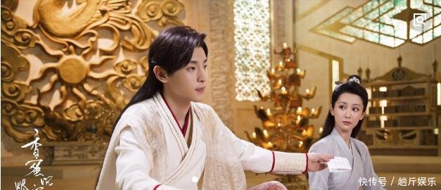 杨紫邓伦5年前就一起上过快本,杨紫自曝是邓伦