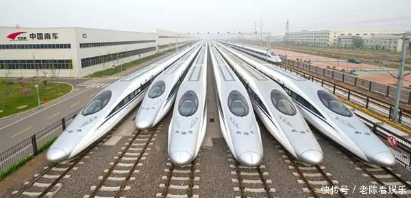 韩国人问中国游客:你们知道高铁时速400的感觉