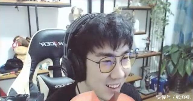 直播被万场老剑圣狙击, 骚男被打自闭, 网友 堪