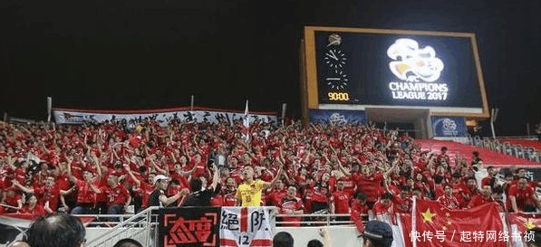 天壤之别! 澳门男篮队员鞠躬致谢, 香港球迷却