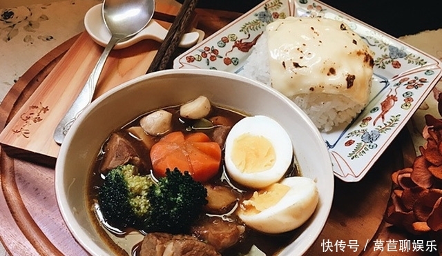 晚餐做一款汤咖喱烧起司饭,滋味浓郁,清爽不腻,别具一番风味 新世纪娱乐场官方网站