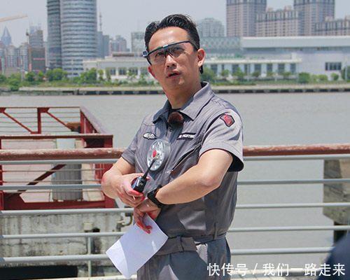 同样是做搭档录真人秀,黄磊对刘宪华和张艺兴