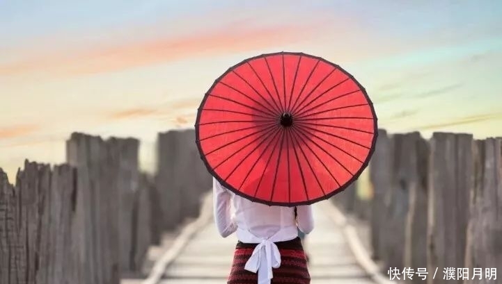 欣赏一个人,始于颜值,敬于才华,合于性格,久于善良,终于人品 诚博娱乐网站