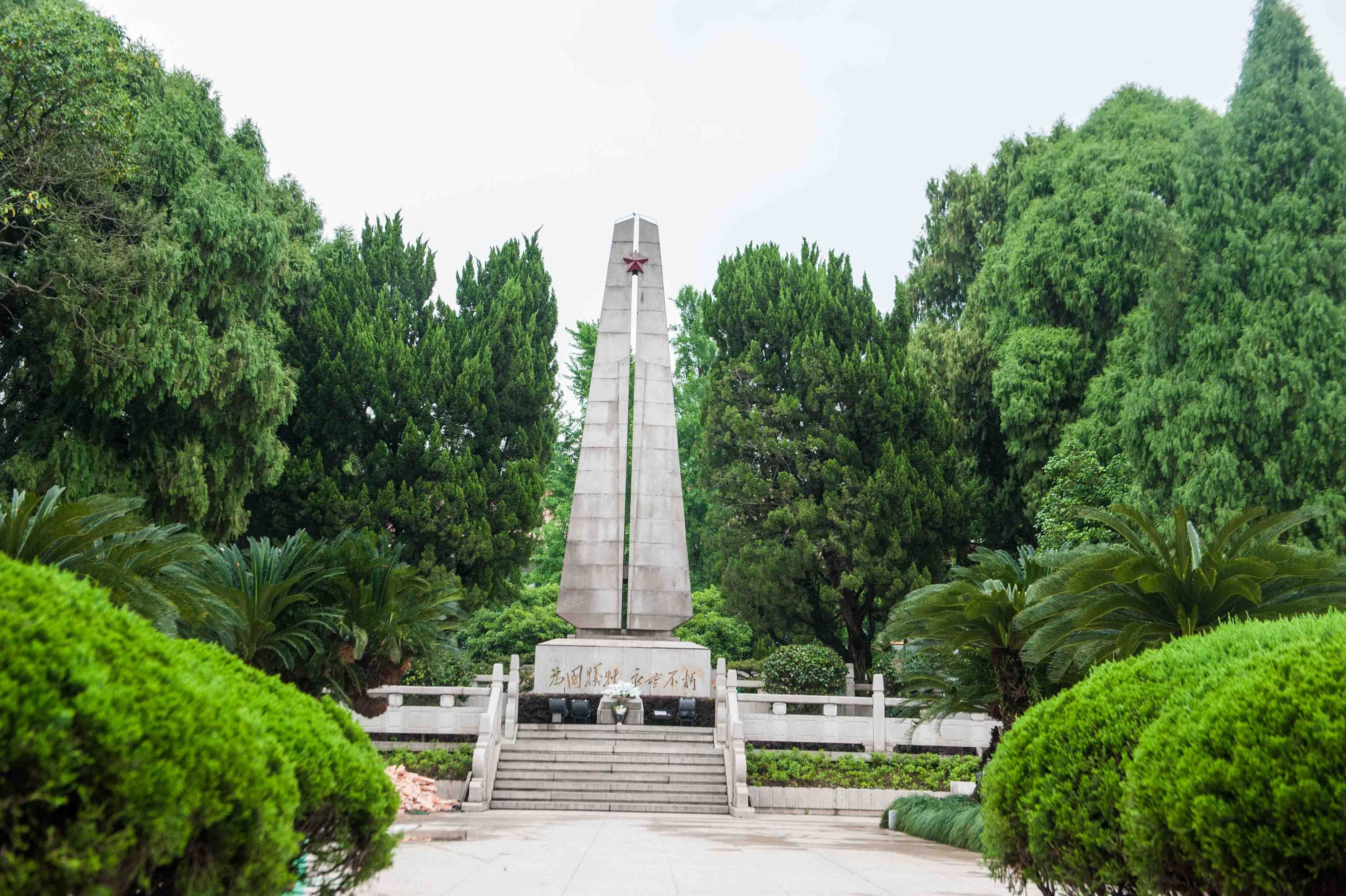 中国著名景观介绍 t01df2cadf2bdbf73bb.jpg