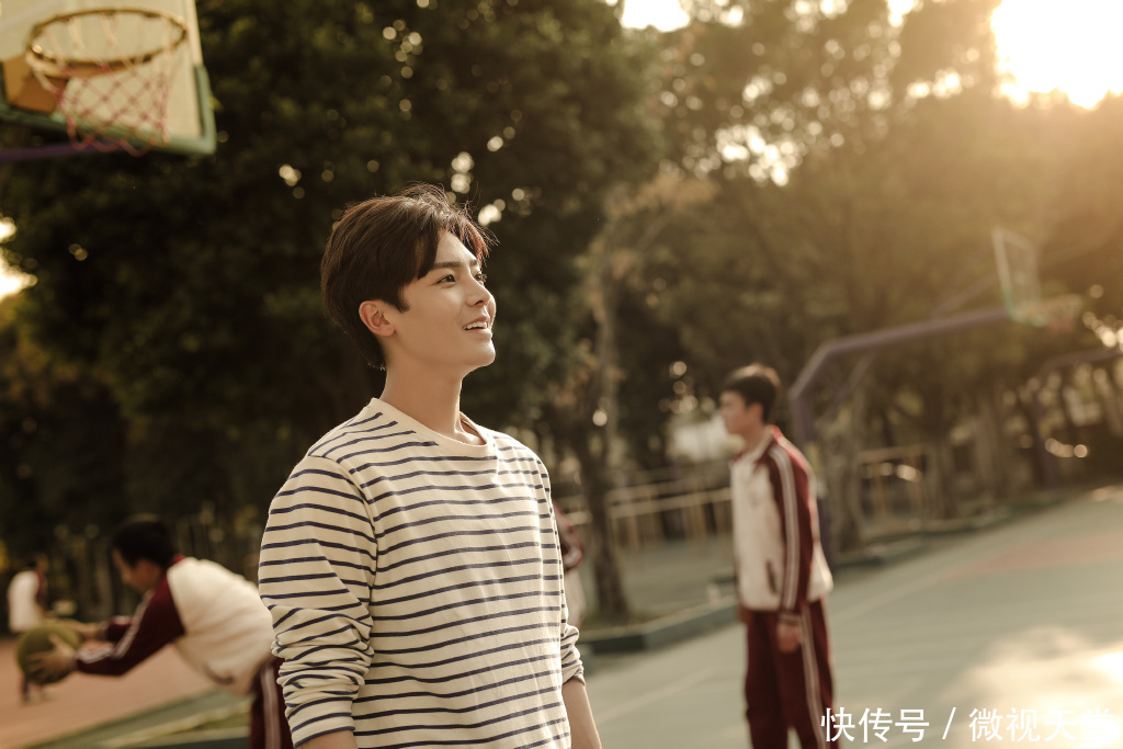 侯明昊新剧化身帅气理科天才,搭档萝莉女主,却