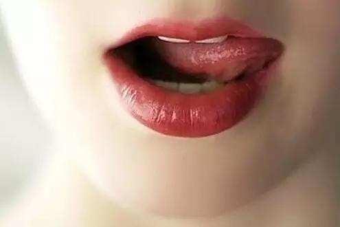 这种口腔溃疡竟然是艾滋病、尖锐湿疣的信号?