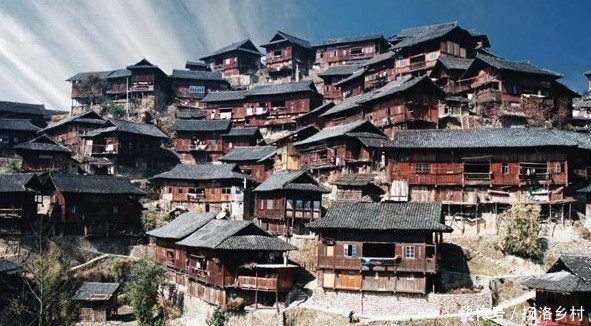 贵州著名景点，被爆出过度商业化，网友：走凤凰古城的老路？