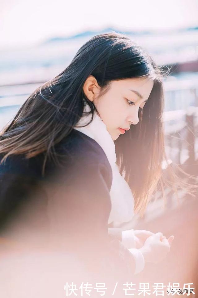 周公解梦，梦见抱着妹妹家的女儿一起哭，情感交织的梦境深意解析