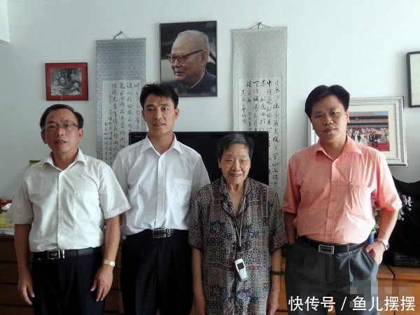 她是至今唯一健在的十大元帅夫人，如今已过90岁，两个子女都很牛