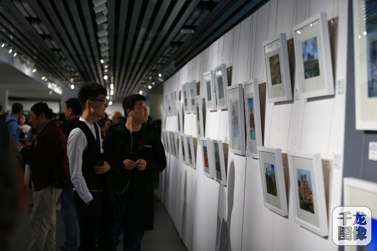"一帶一路"歷史建筑攝影·手繪藝術(shù)展在京開幕(圖6) "一帶一路"歷史建筑攝影·手繪藝術(shù)展在京開幕(圖6)