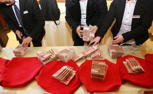 年会抽奖, 老板内定获奖人, 系统出现错误后,