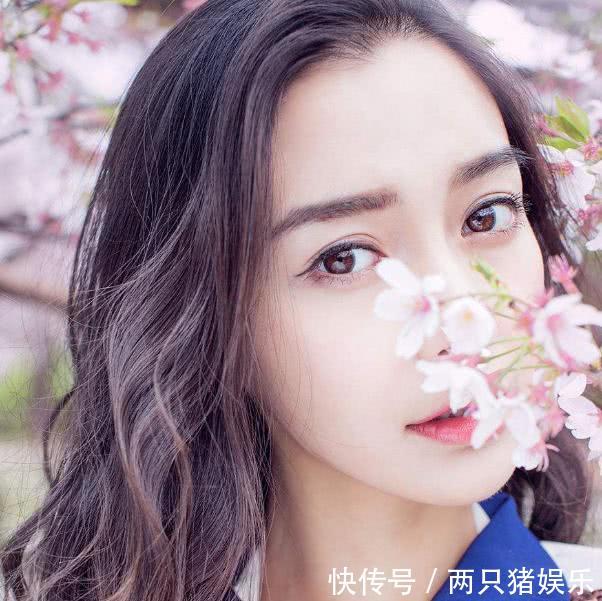 娱乐圈人气女星排行,热巴退至第三名,第一名实