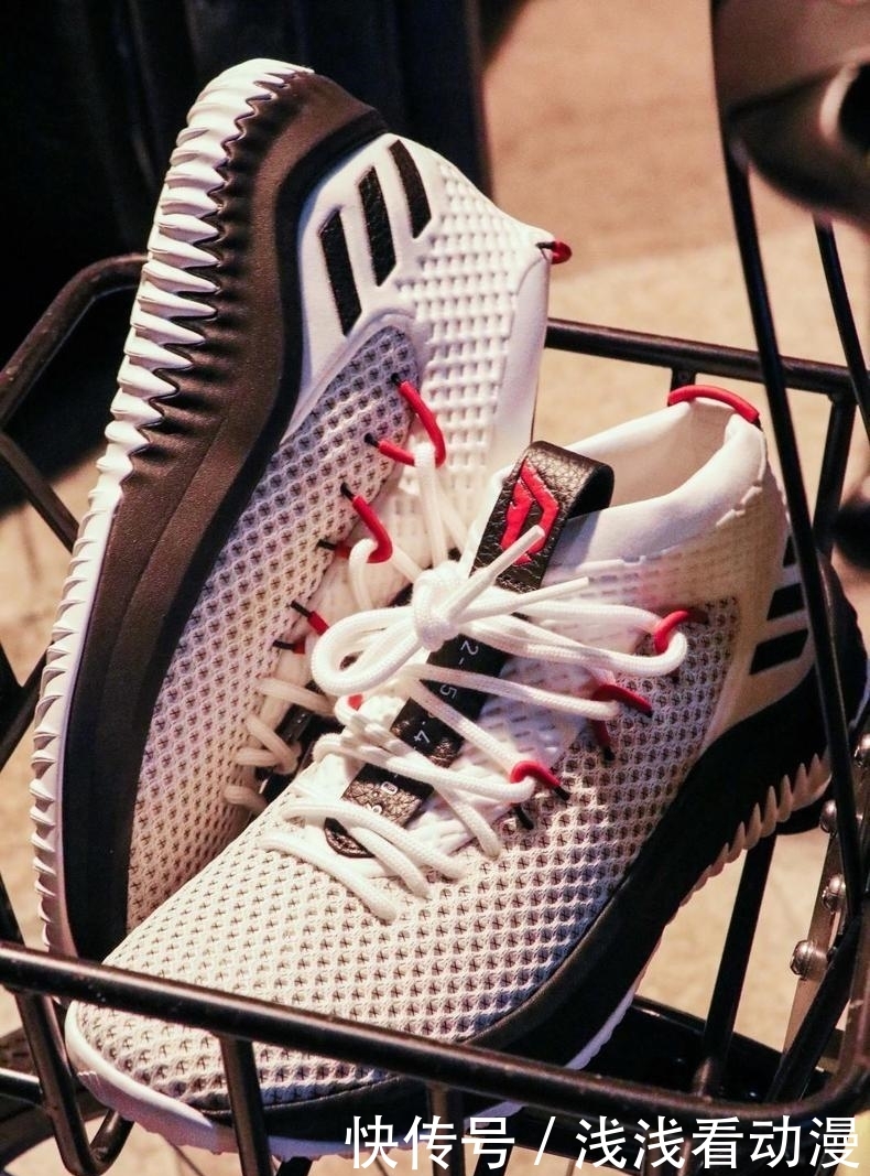 球鞋测评 | 低价好球鞋, 利拉德4代