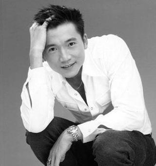 香港电影最能打的十大影星 李小龙屈居第二 因为有他更强 龙8国际官网正版