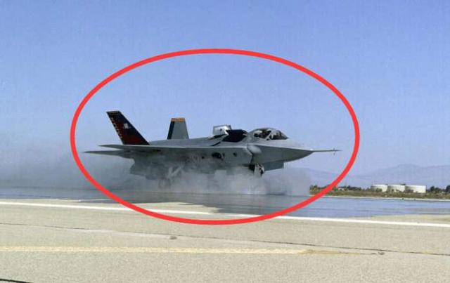 中国歼18战机如何,采用短距垂直起降,美军这回