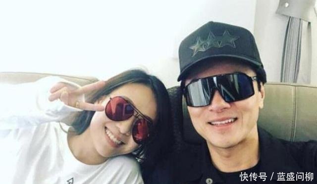 看照片黄浩然和黄心颖也很可疑!网友马国明还