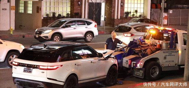 国外明星真低调,贾斯丁比伯奔驰G级遭路虎追尾