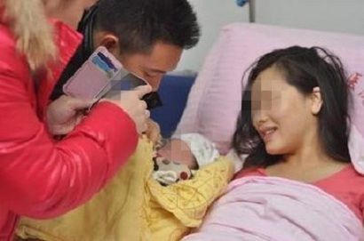 刚生完孩子婆婆就让我做家务，我不肯，她给老公打电话，我傻了眼