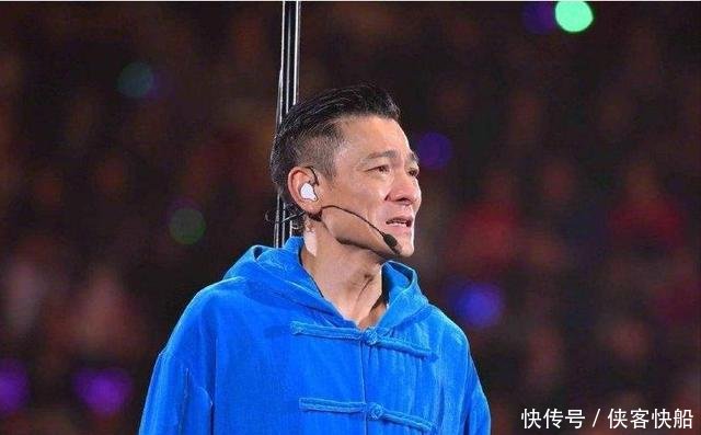 12月28日,刘德华香港演唱会,因喉咙不行被迫中
