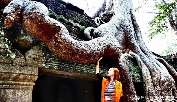 这座宫殿名为女王宫 竟是一个高僧的寺院