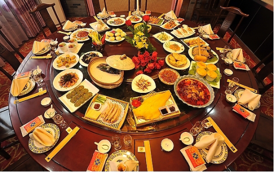 法国土豪嫌弃中餐不高级,来中国后却直言:是