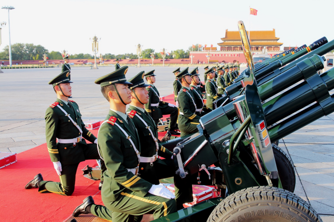 礼炮是怎么鸣放的 t01f161fe52d153ca50.png?size=664x443