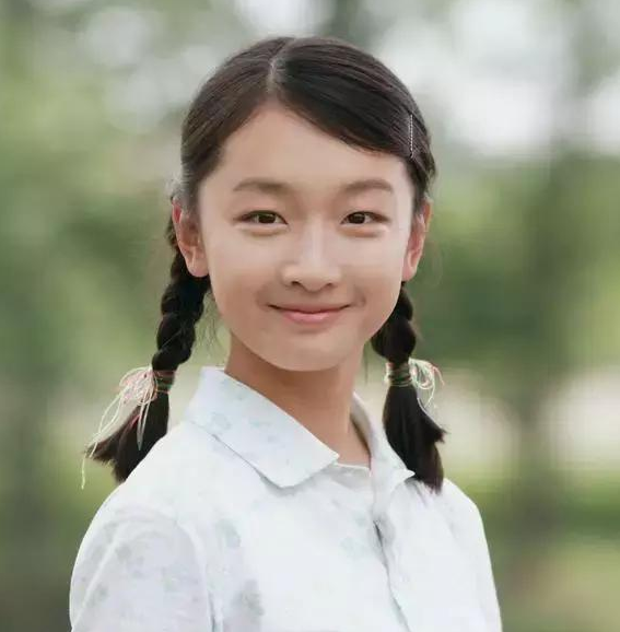 baby的马尾辫清新,郑爽的马尾辫韩范,都不如最