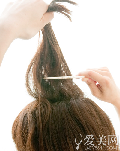 短发怎么扎1分钟打造俏丽甜美半<em>扎发型</em>_360问