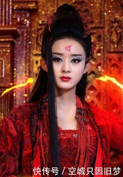 古装女星穿红衣,李沁霸气十足,刘亦菲仙气十足