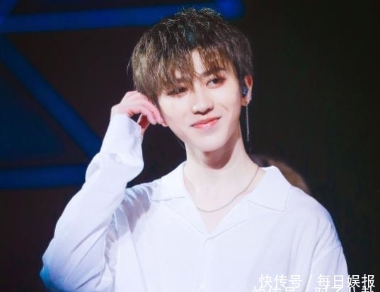 众明星人设崩塌?捐款排名曝出真相,韩红排第二