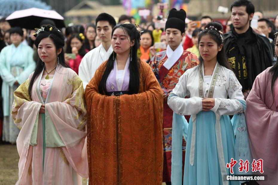 “花神节”到来 各地上演唯美“花神祭”“花神节”到来 各地上演唯美“花神祭”“花神节”到来 各地上演唯美“花神祭”