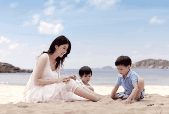 陈慧琳霸气回应代孕传闻,身上有刀割,生完孩