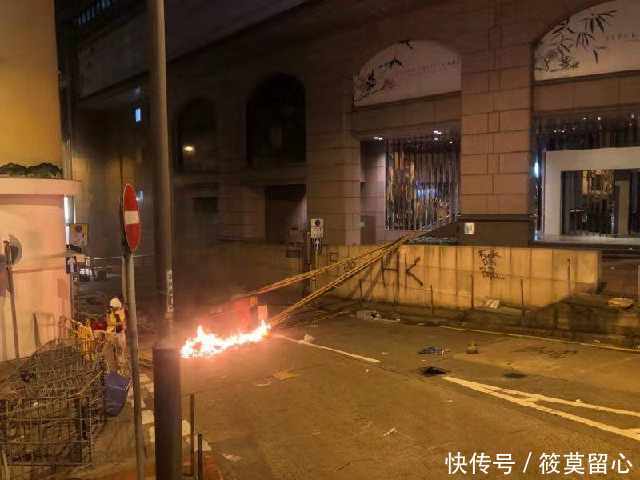暴力程度令人发指!港警凌晨2点宣布:拘捕49人! 皇冠官网开户