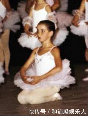 西班牙公主漂亮如花,妈妈莱蒂西亚王后的少女