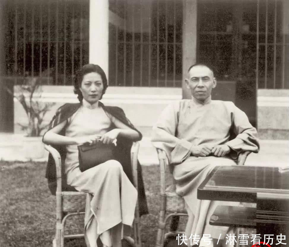 杜月笙与孟小冬结婚照,冬皇之美国色天香