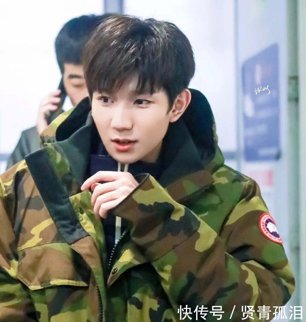 王源弟弟参与《我是唱作人》节目录制,网友留