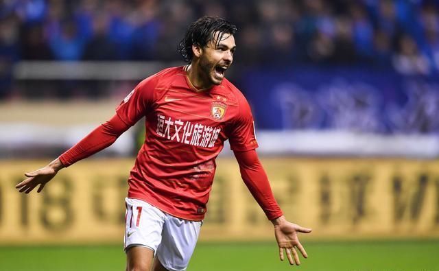 恒大回应高拉特转会要求:新援到位才能走,现在