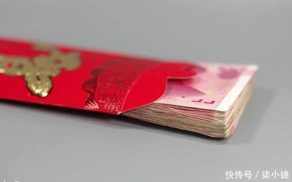 去婆家拜年婆婆给女儿一千红包,走时她偷给弟媳个袋子,我离婚了