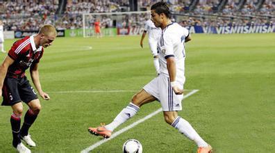 足球运球过人的基本要求和原则_360问答