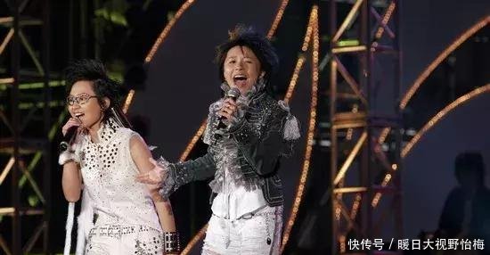 周笔畅、黄雅莉拥抱打破不和传闻,超女重聚让