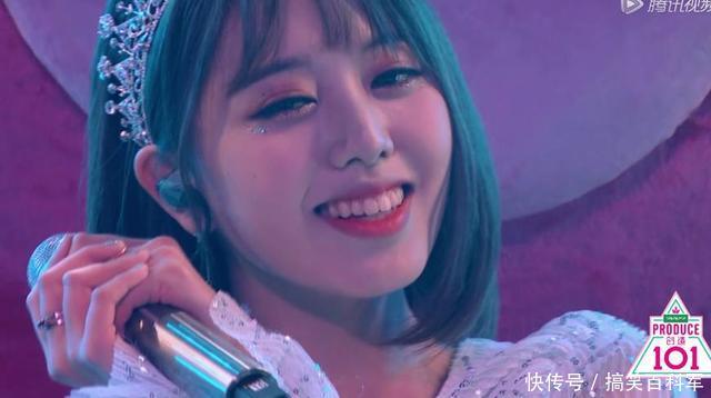 刘人语惊艳亮相,朱天天台上泣不成声,此时谁注