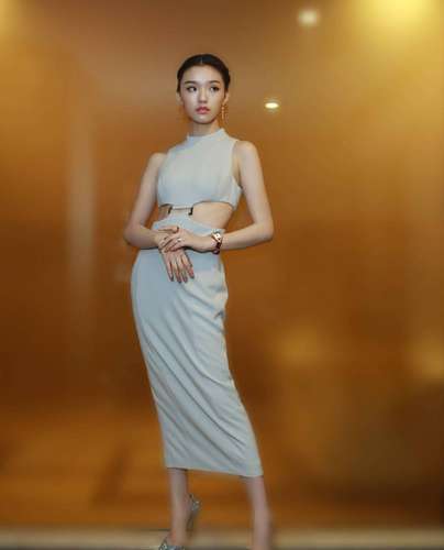 美人鱼打回原形了?林允现身 不过妆容有点怪