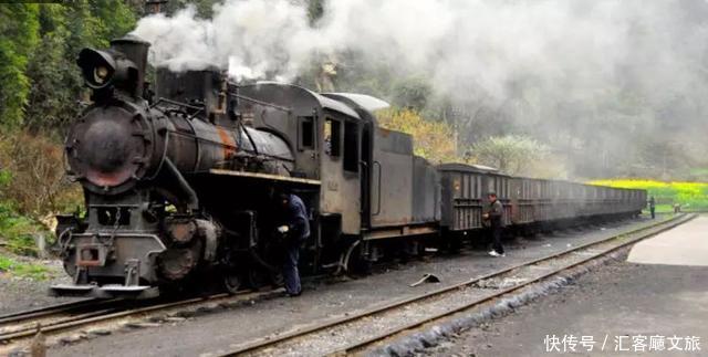 嘉阳蒸汽小火车,坐上去就开往春天