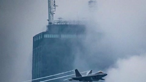 环球火力点 美军F22低空飞行表演