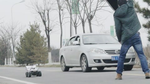 MakerBeta超能技术宅 666！飙车战，四驱车VS小轿车