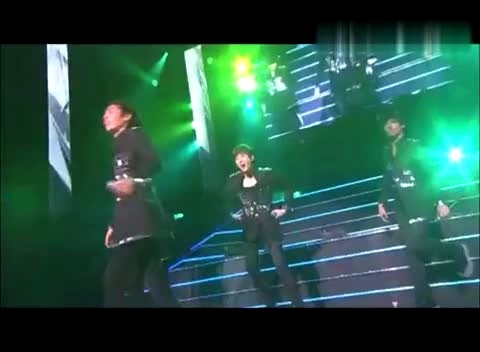 IU kiss&cry Not Young - First Kiss Live In Toyko现场版-U-Kiss (UKiss)
