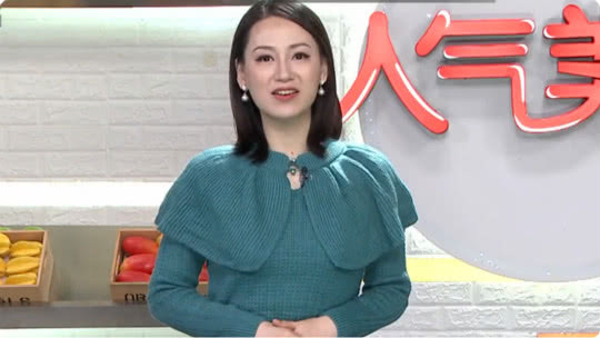 人气美食 一碗饭三只蟹 蟹黄捞饭纯手工拆解