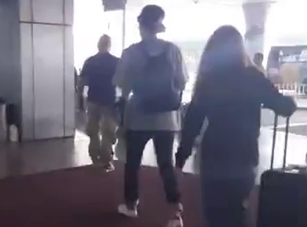 花少的冒险日记 若昀哥哥 光看背影也这么帅！