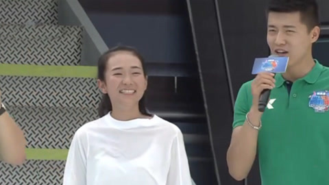 闺蜜齐上阵 美少女组合声震赛场
