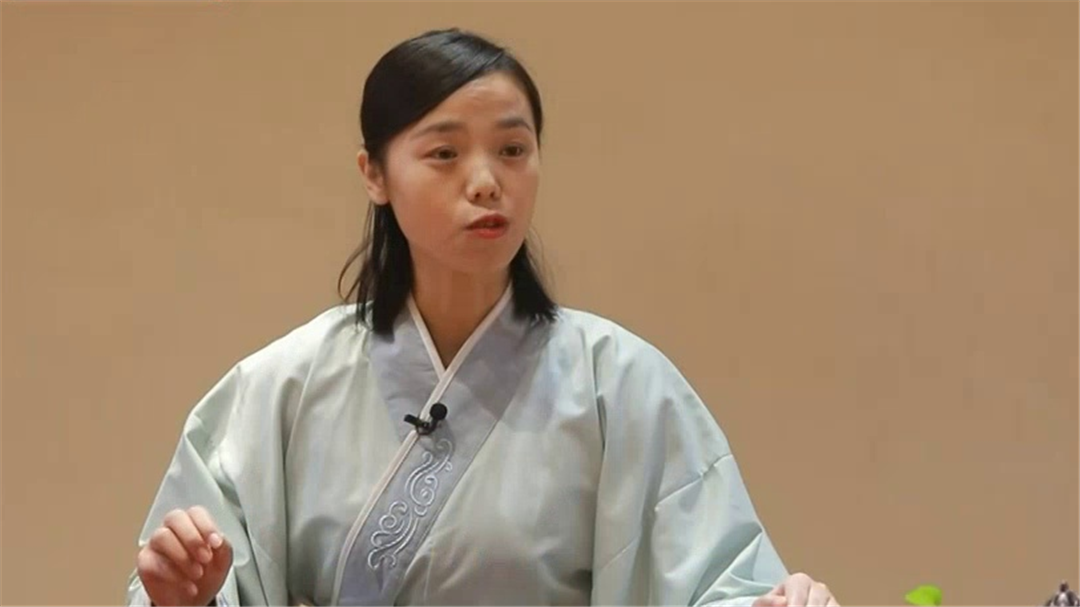 演员啜妮今日体验修德谷的优美风光